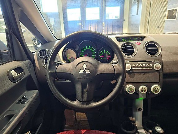 Vehicle Image 7