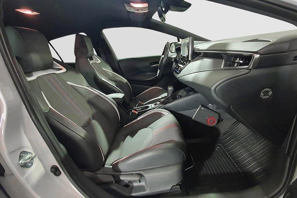 Vehicle Image 16