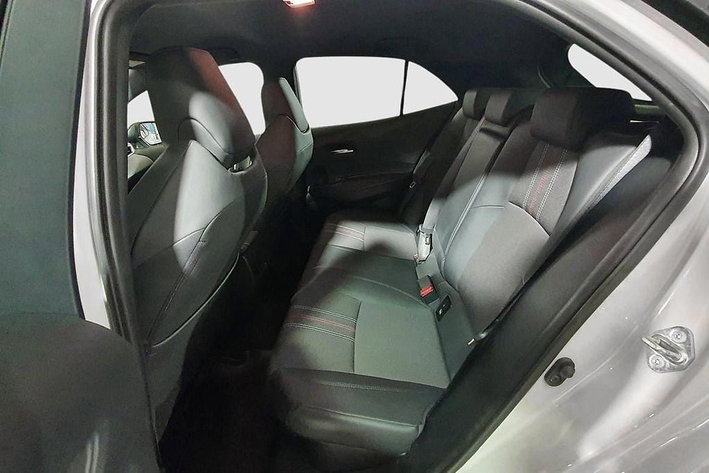 Vehicle Image 18