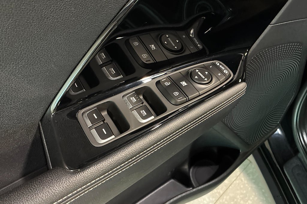 Vehicle Image 26