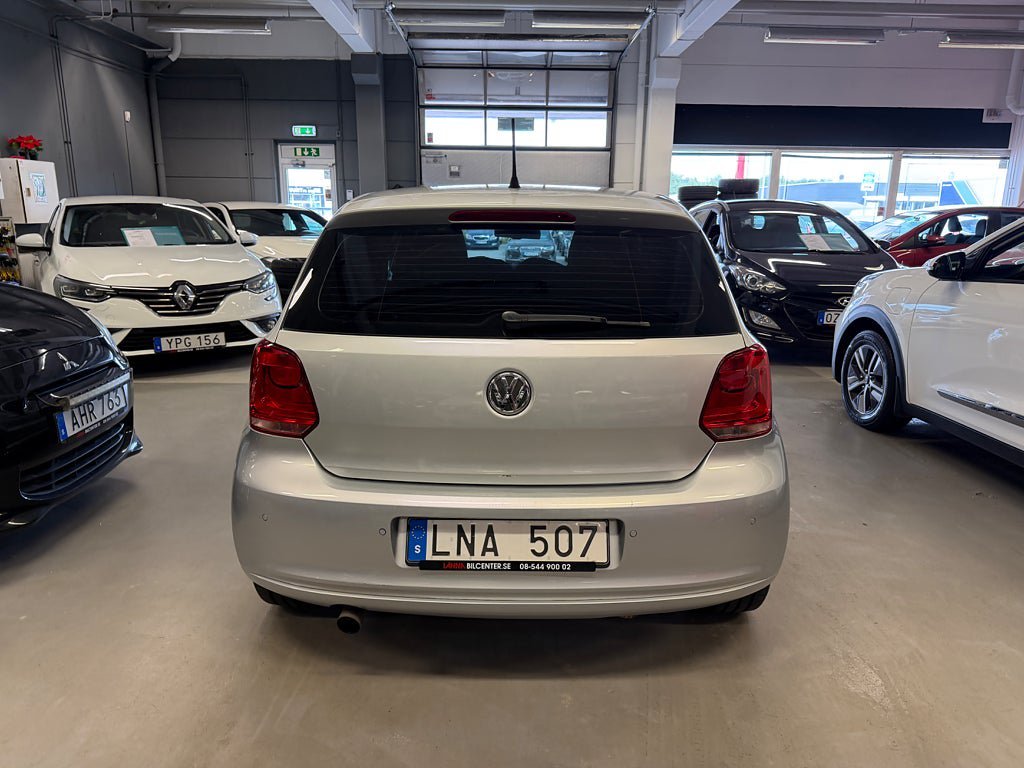Vehicle Image 6