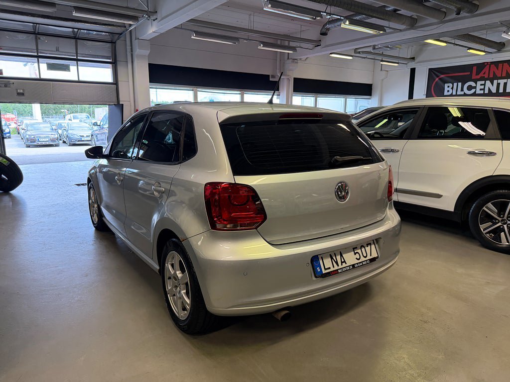 Vehicle Image 7