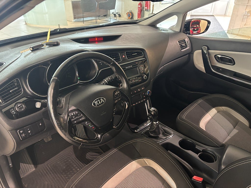 Vehicle Image 18