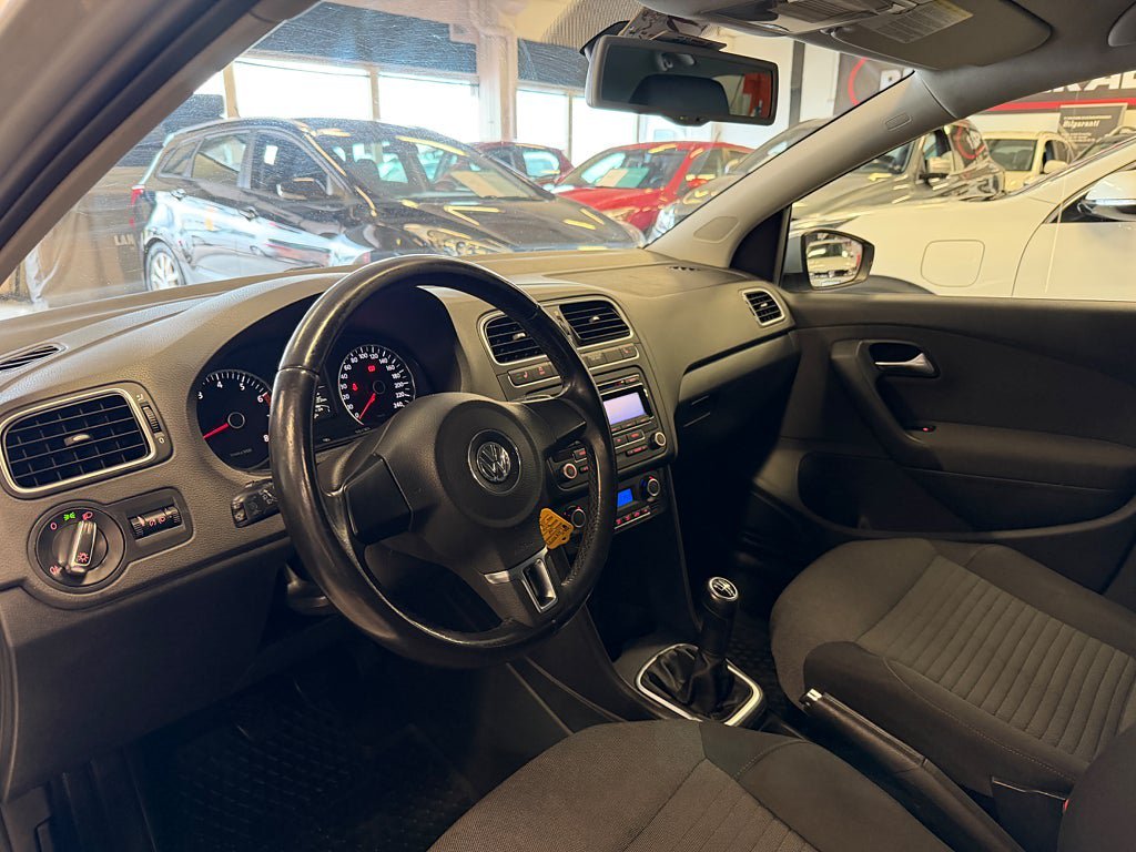 Vehicle Image 11