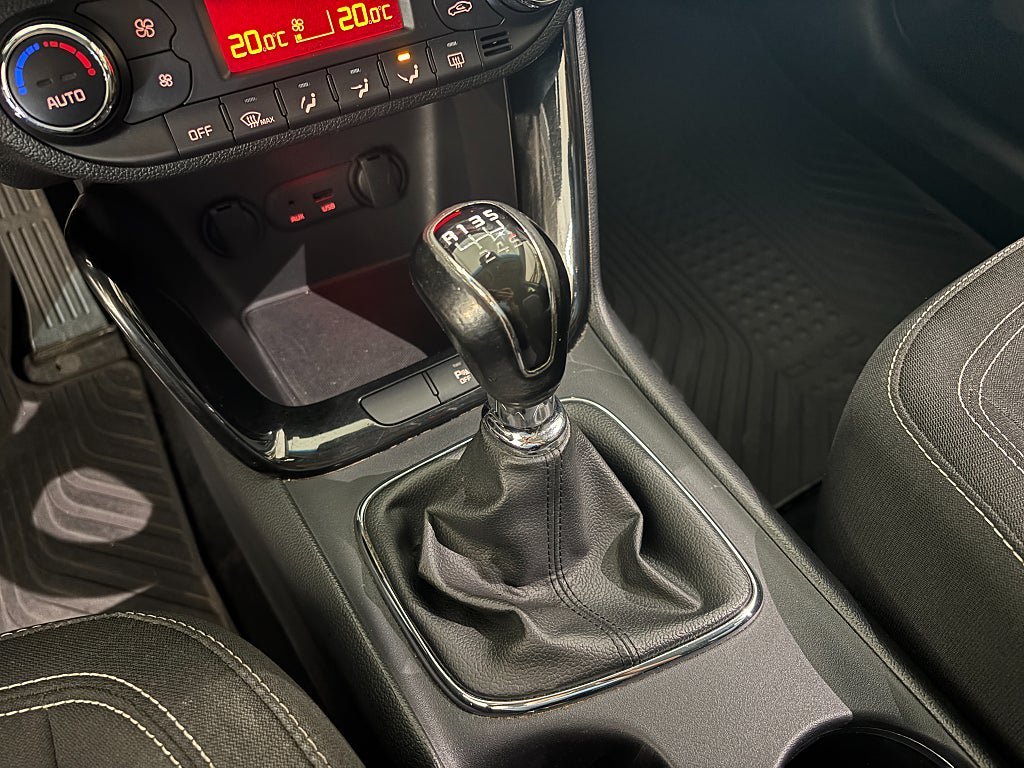 Vehicle Image 24
