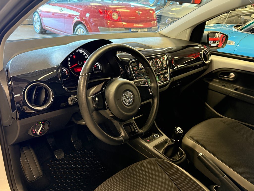 Vehicle Image 15