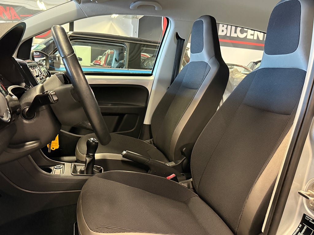 Vehicle Image 18