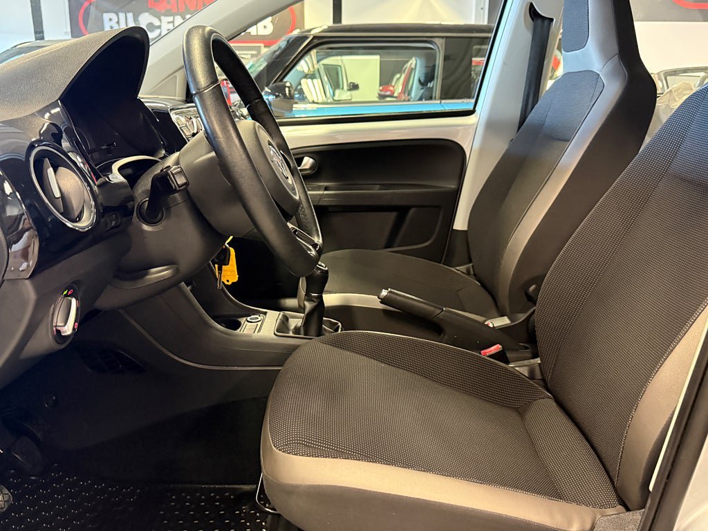 Vehicle Image 19