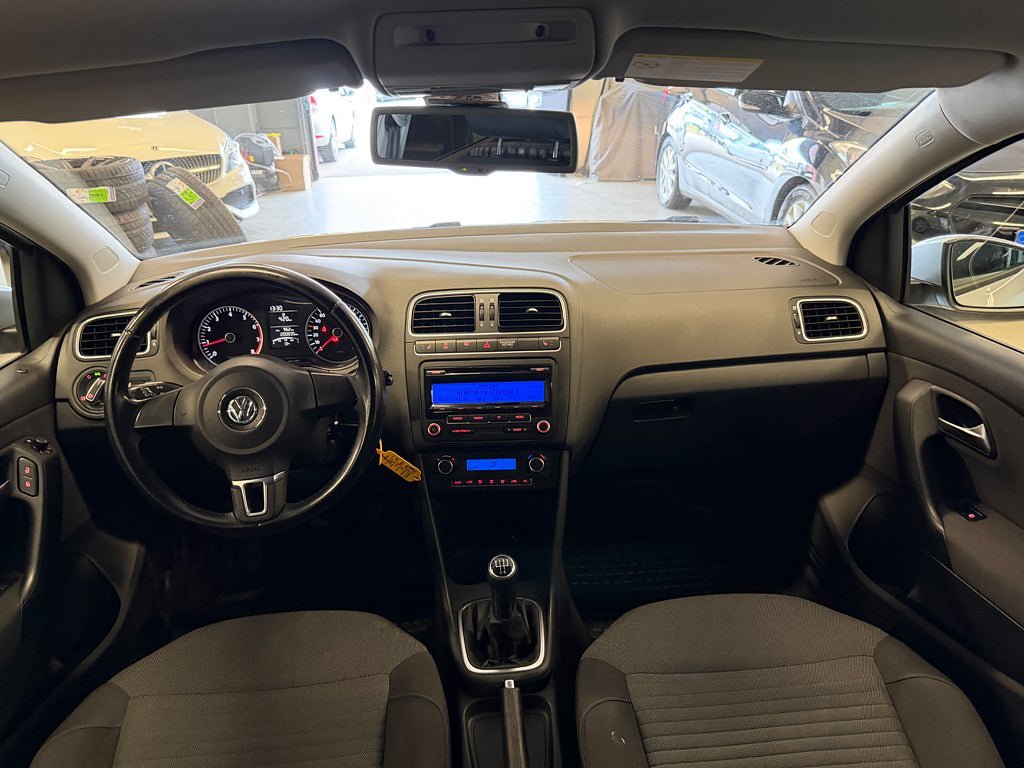 Vehicle Image 19