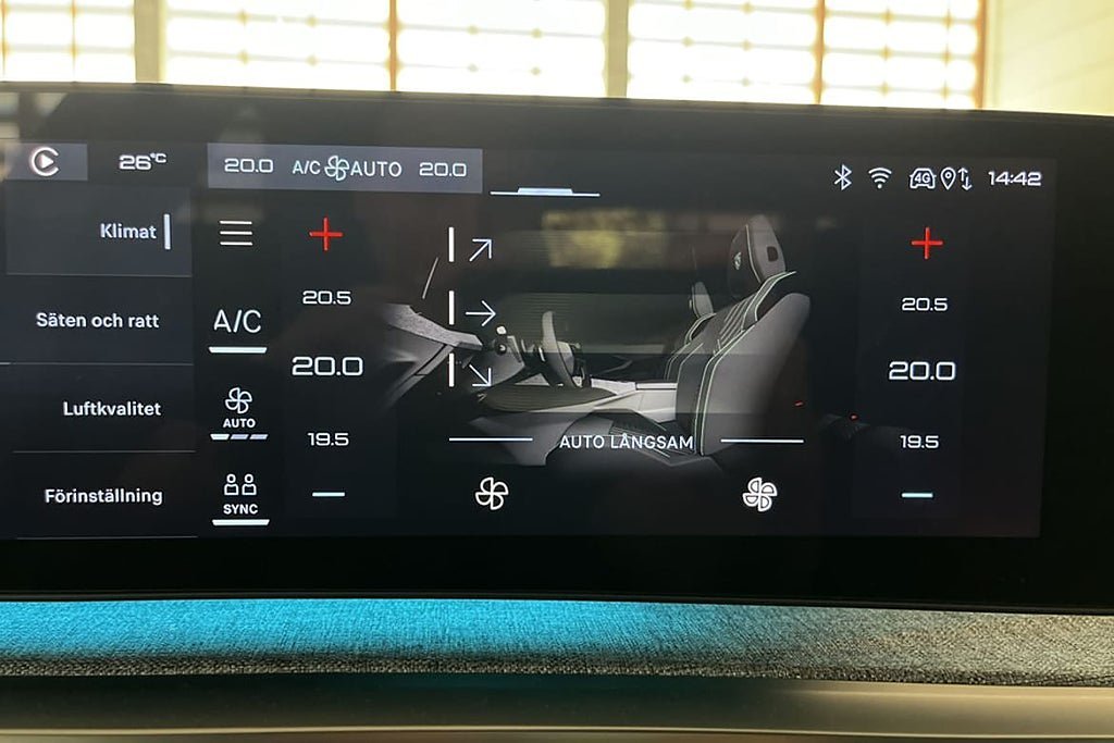 Vehicle Image 32