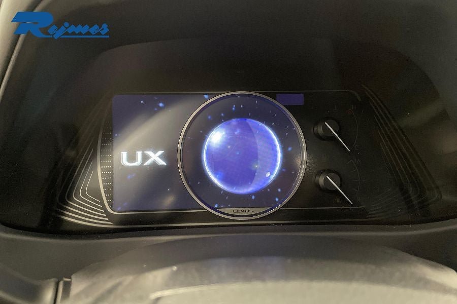 Vehicle Image 13