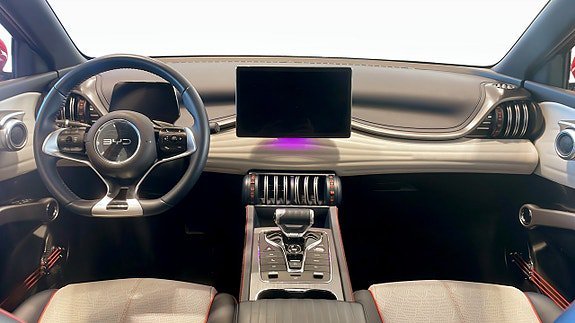 Vehicle Image 7