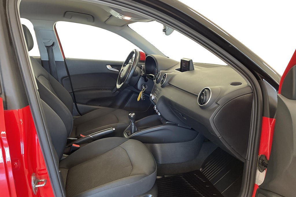 Vehicle Image 14