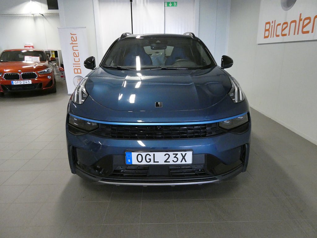 Vehicle Image 8