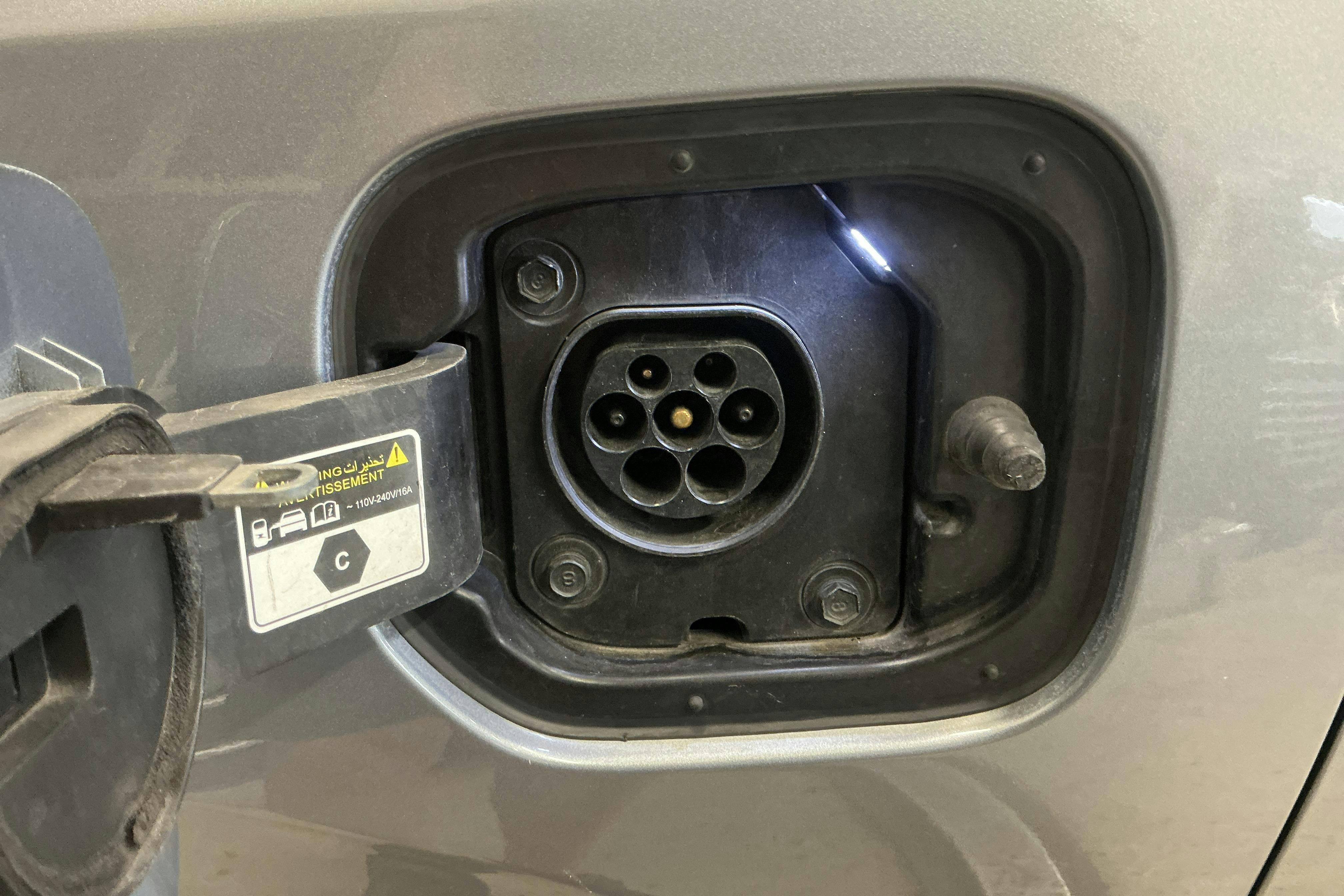 Vehicle Image 13