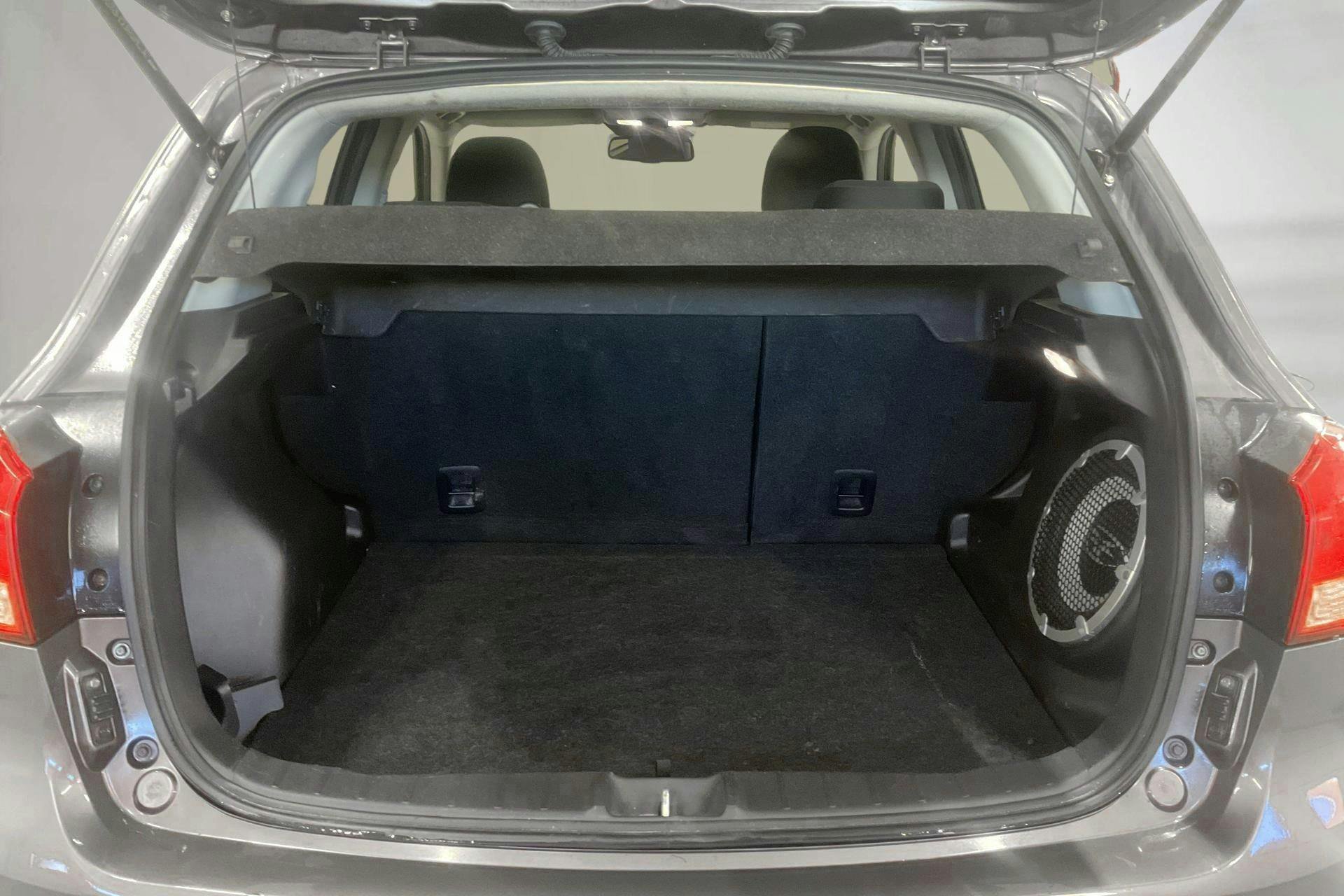 Vehicle Image 9