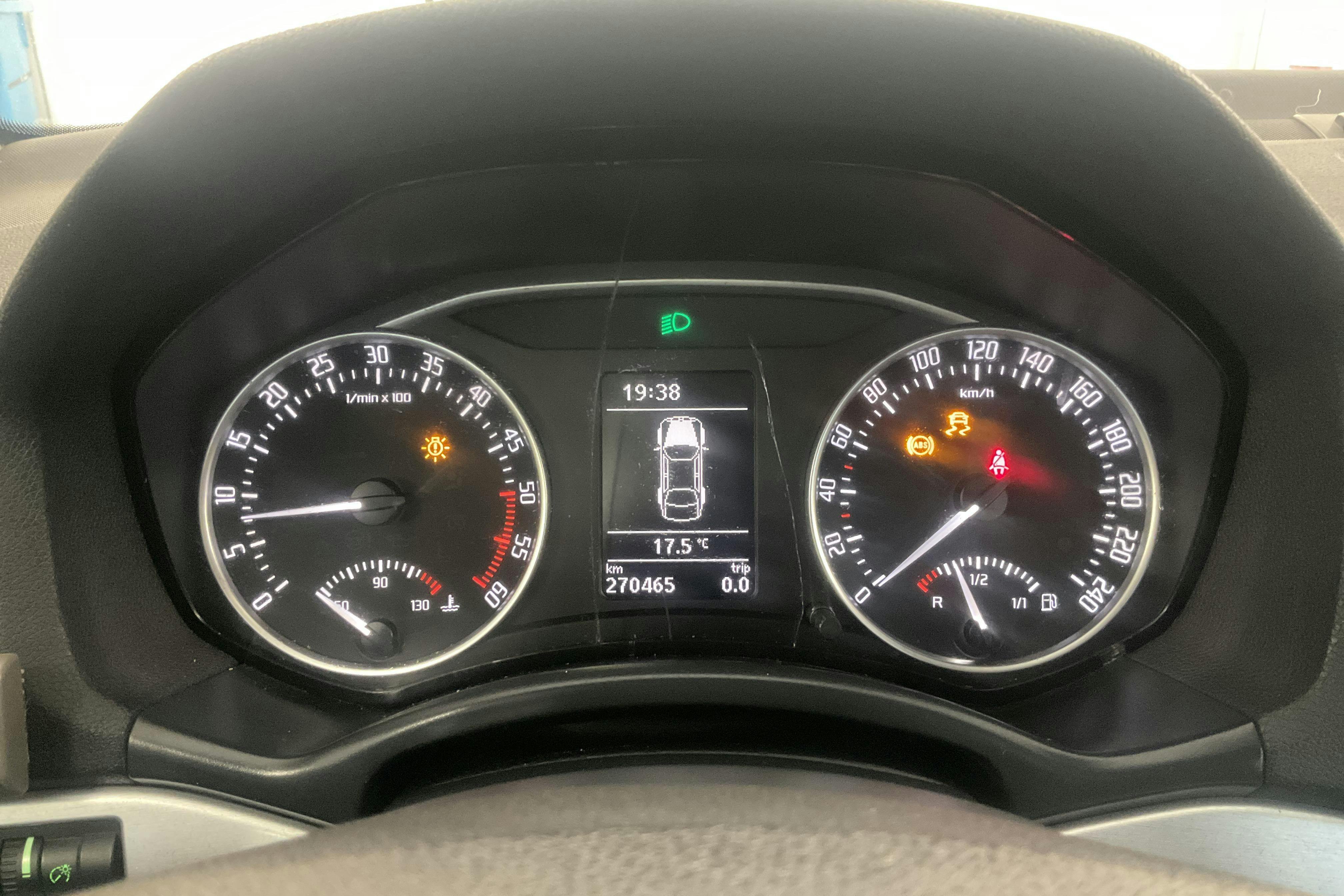 Vehicle Image 11