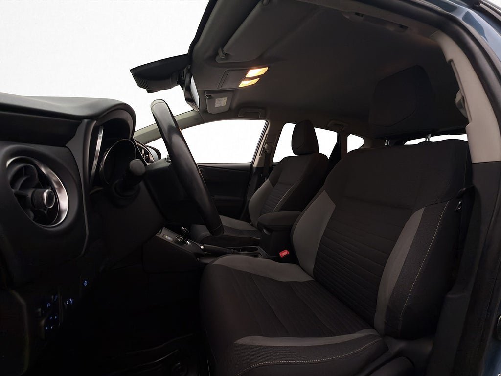 Vehicle Image 11