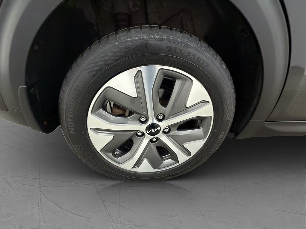Vehicle Image 33