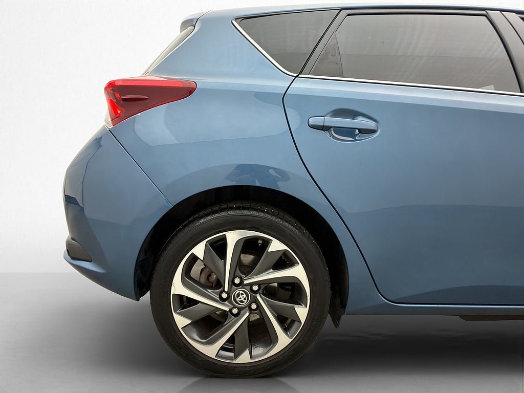 Vehicle Image 30