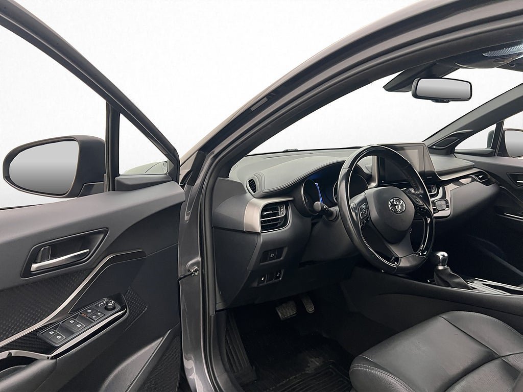 Vehicle Image 11