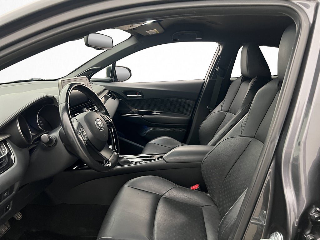 Vehicle Image 12