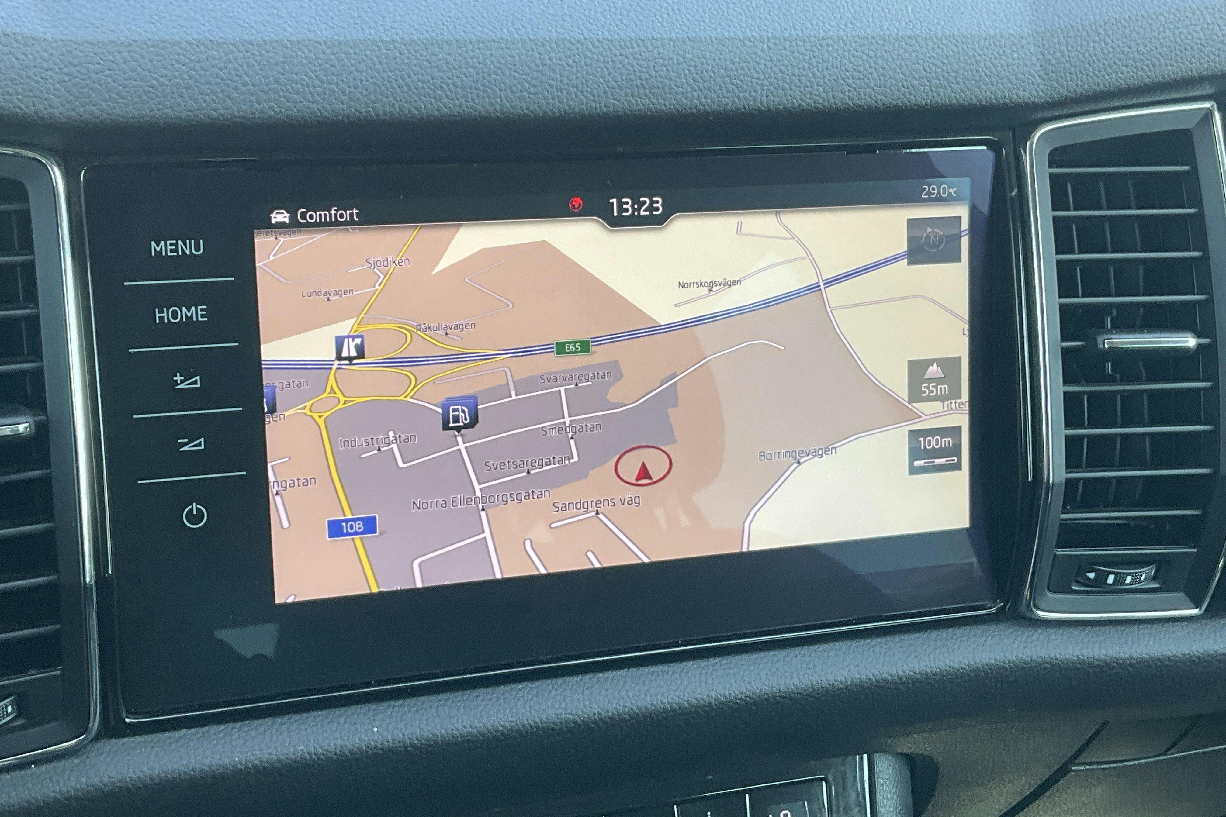 Vehicle Image 13