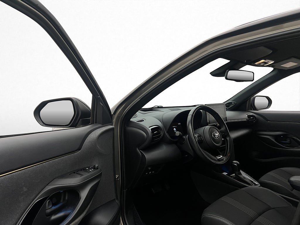 Vehicle Image 11