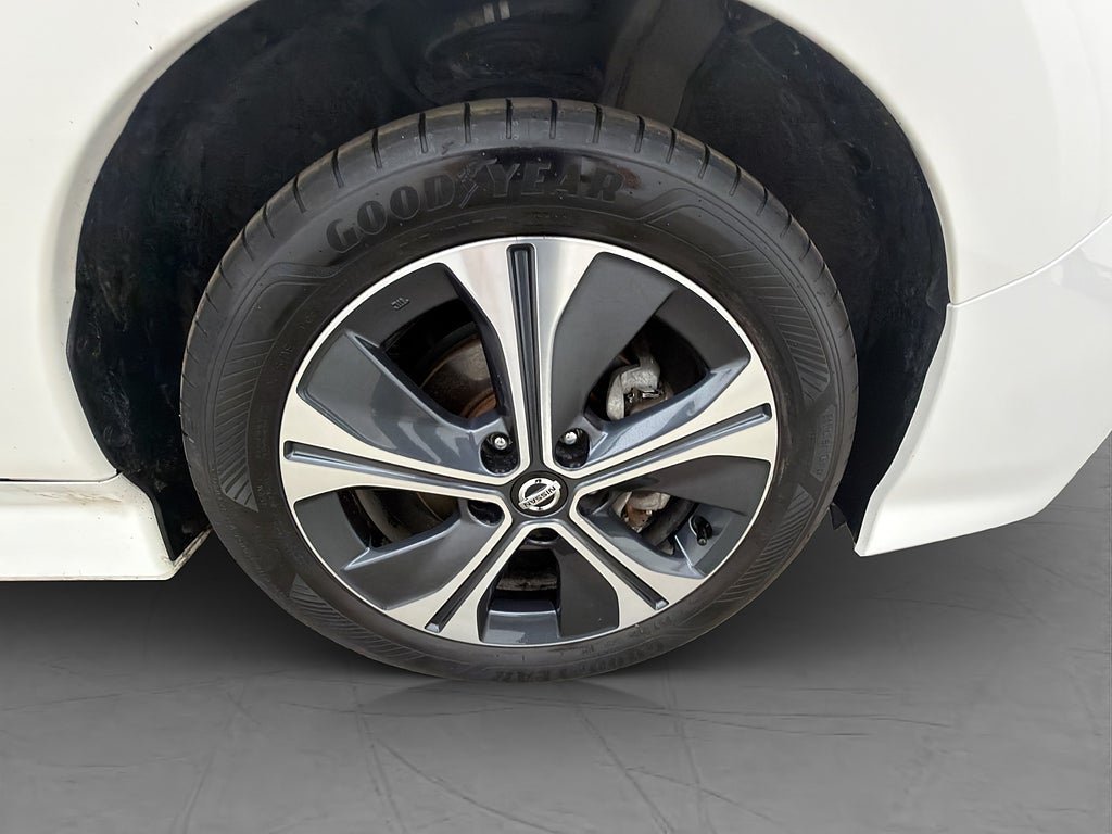 Vehicle Image 33