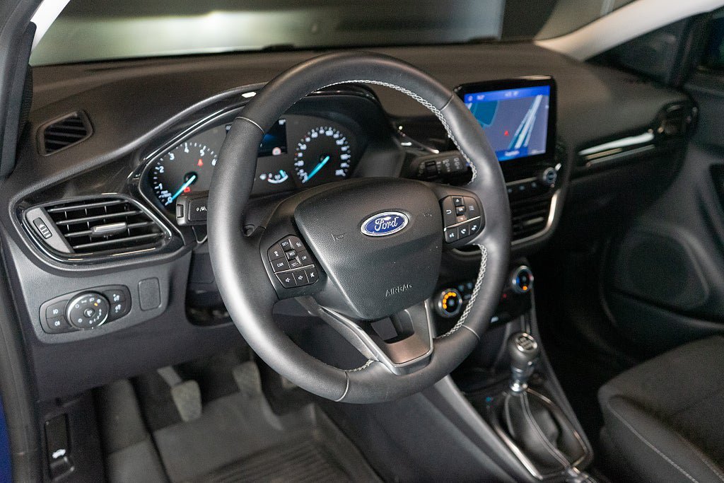 Vehicle Image 12