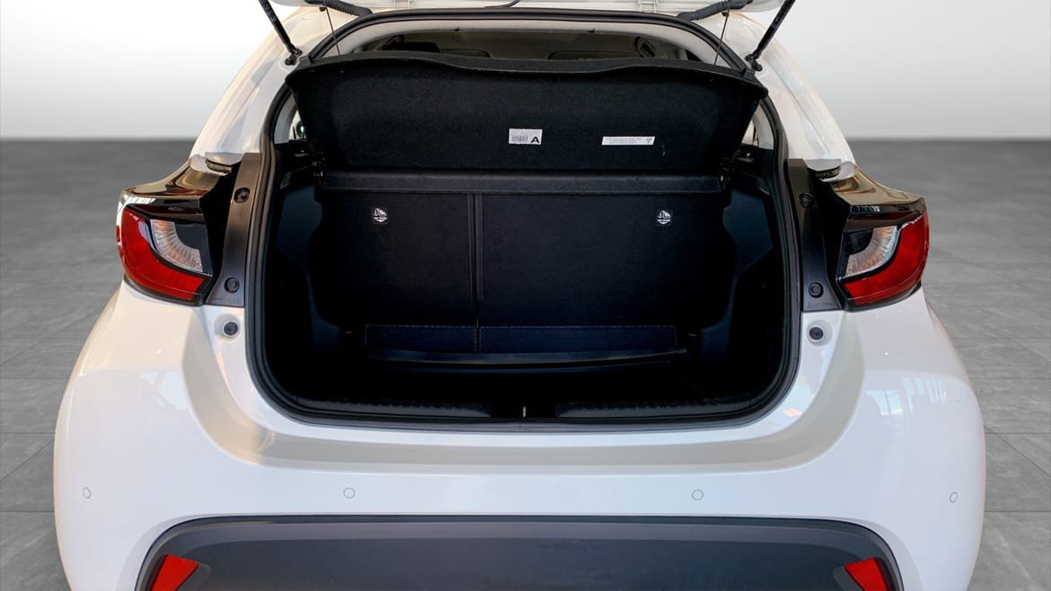 Vehicle Image 12