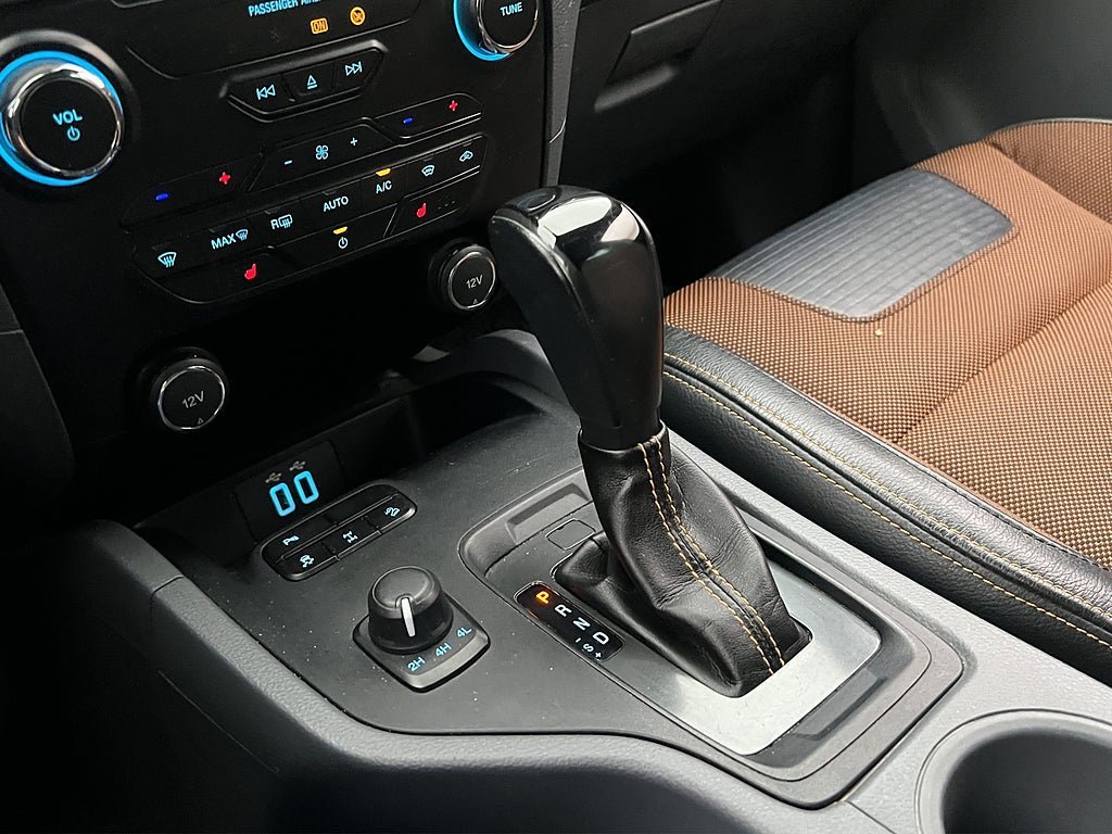 Vehicle Image 27