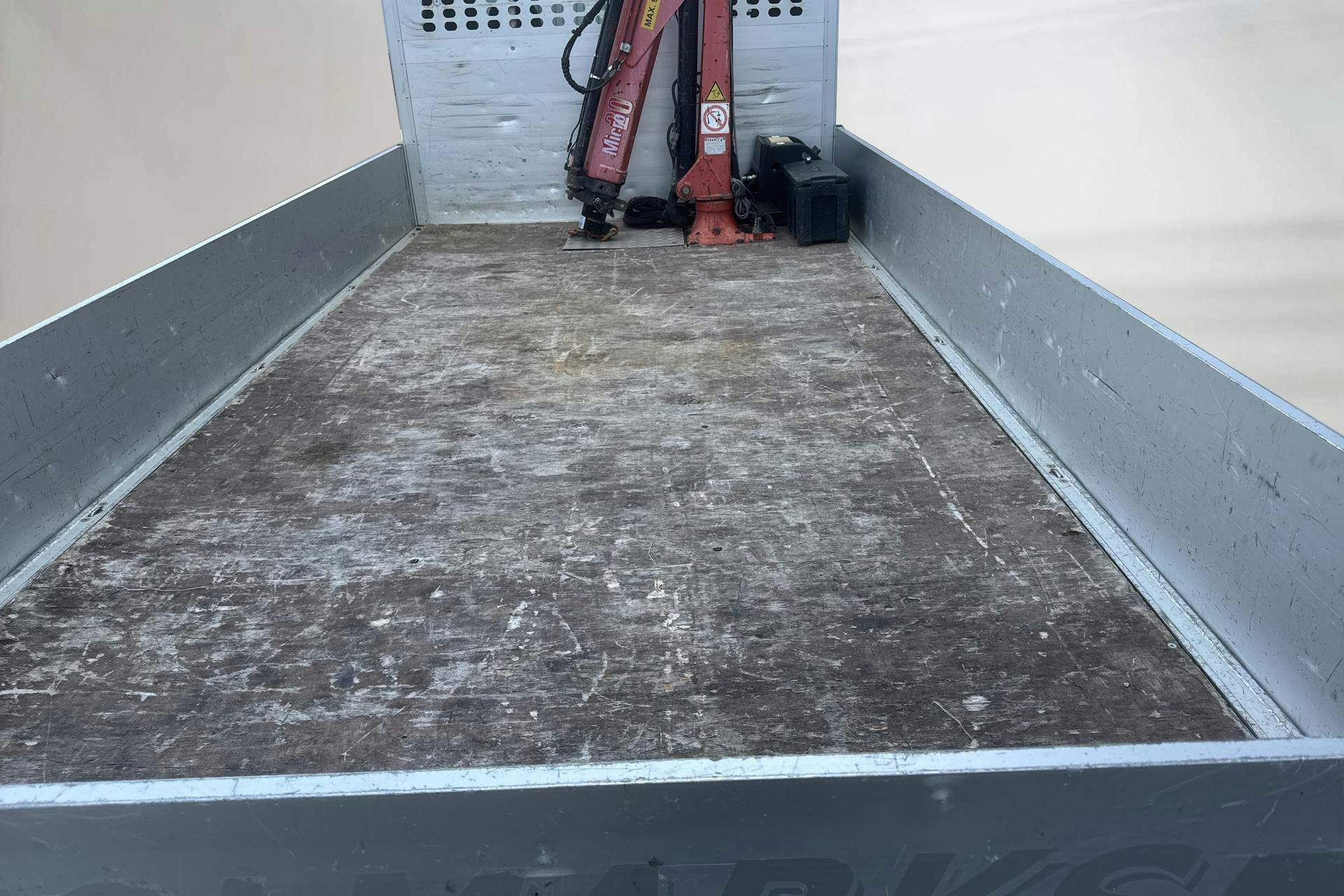 Vehicle Image 9