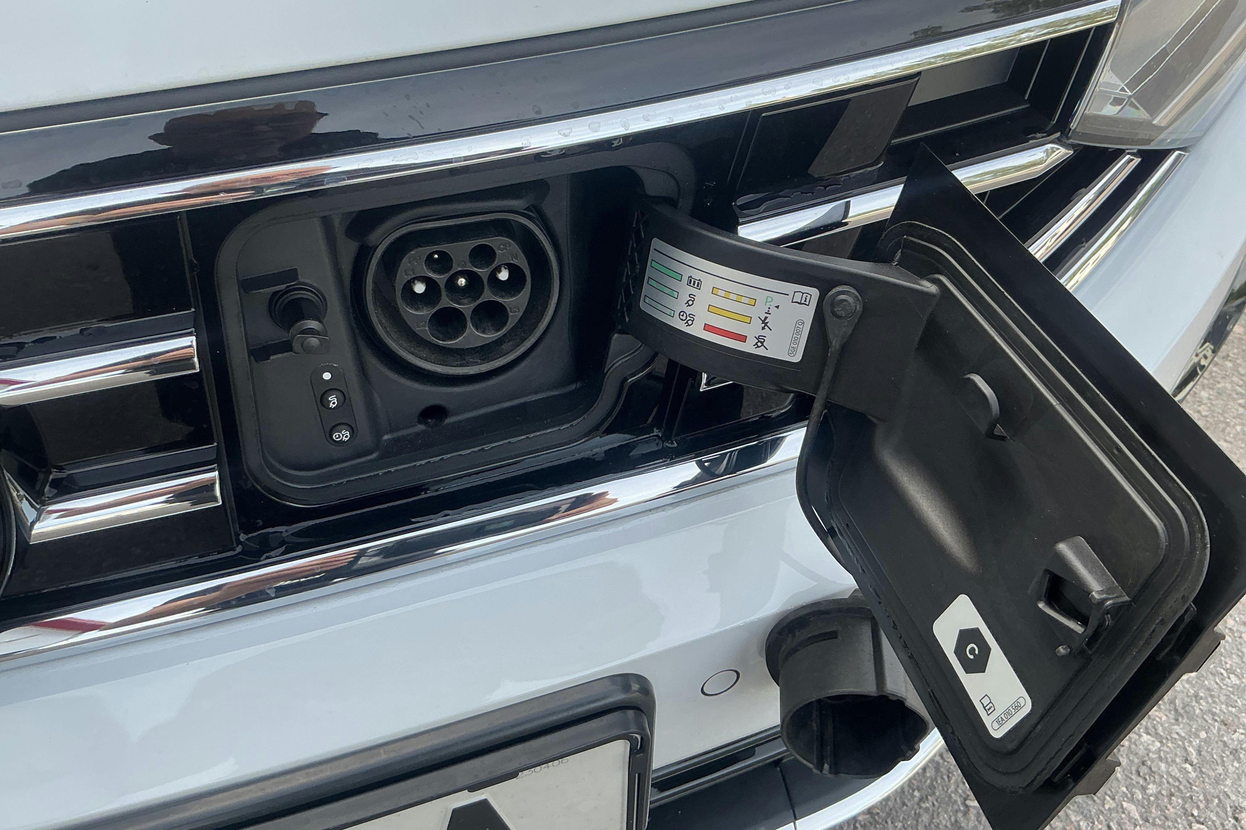 Vehicle Image 15