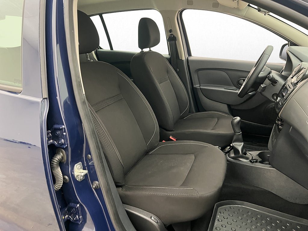 Vehicle Image 17