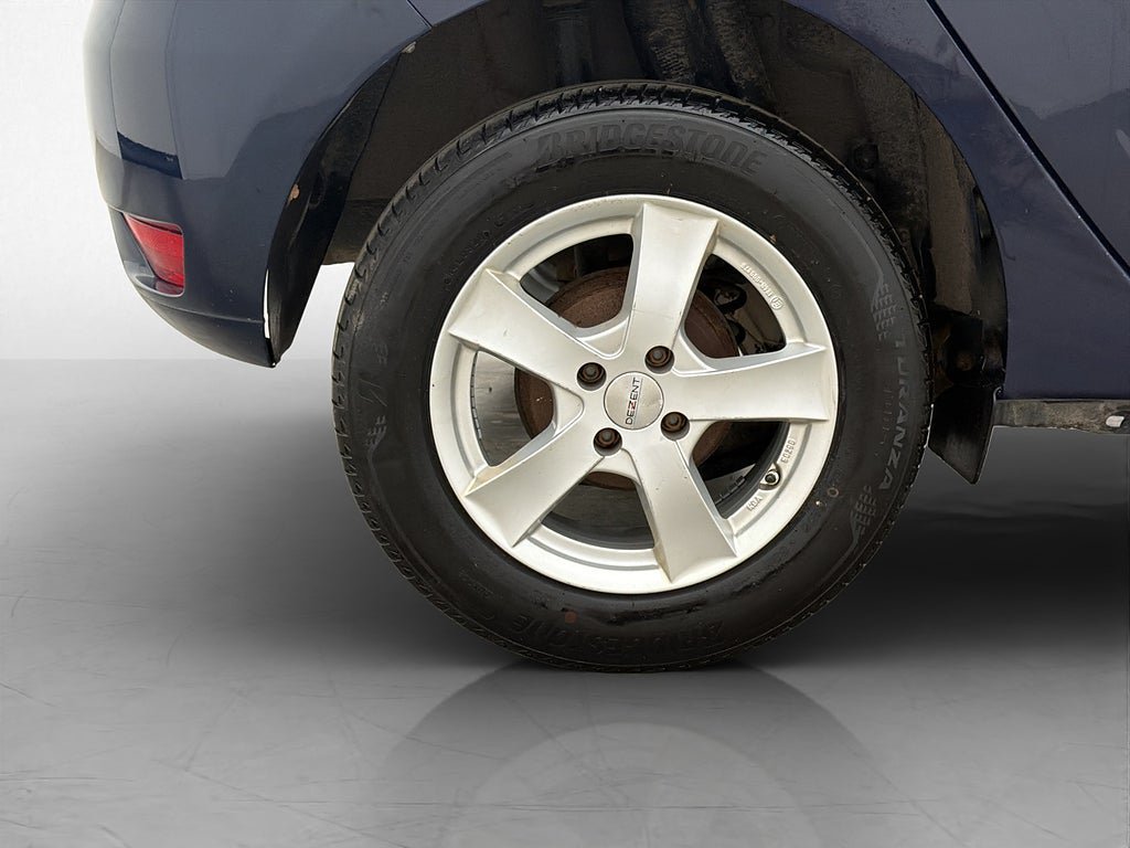 Vehicle Image 23