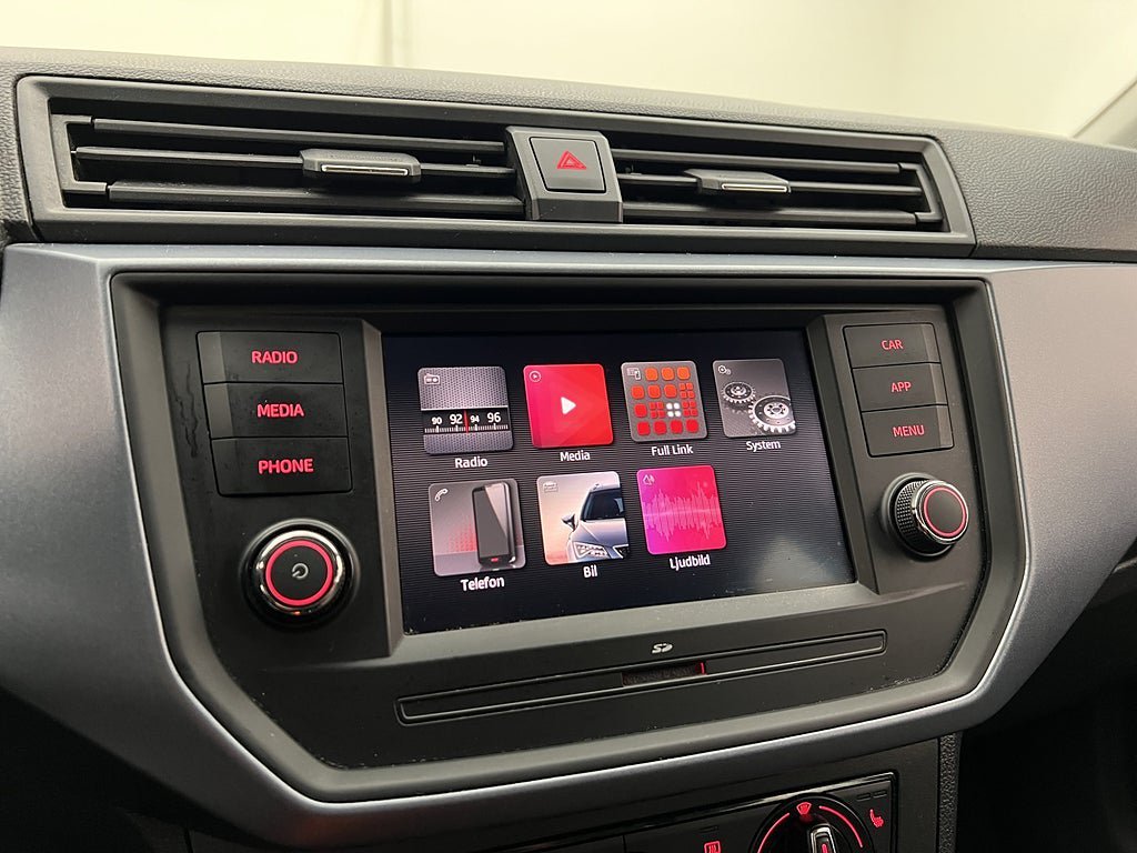 Vehicle Image 15