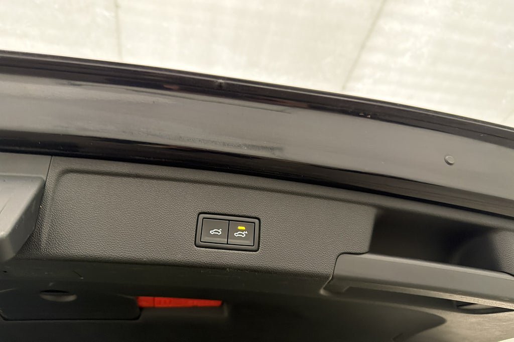 Vehicle Image 26