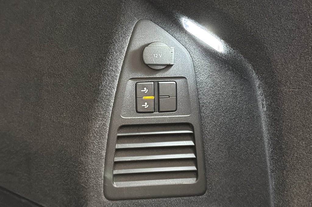 Vehicle Image 28