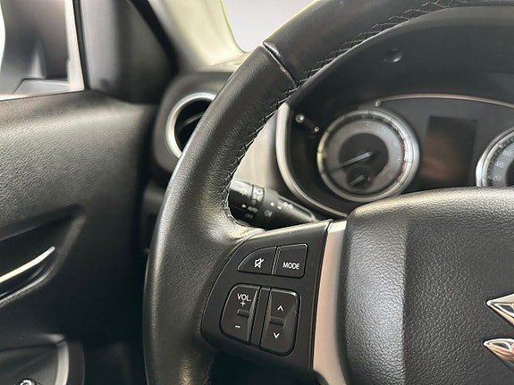 Vehicle Image 23