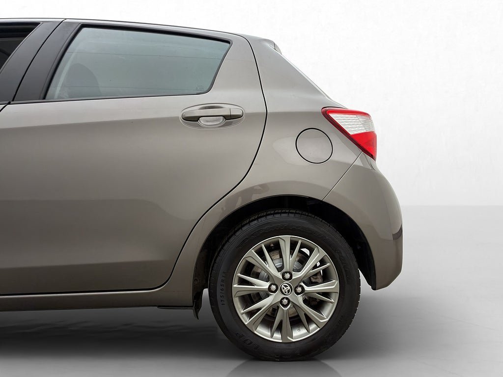 Vehicle Image 30