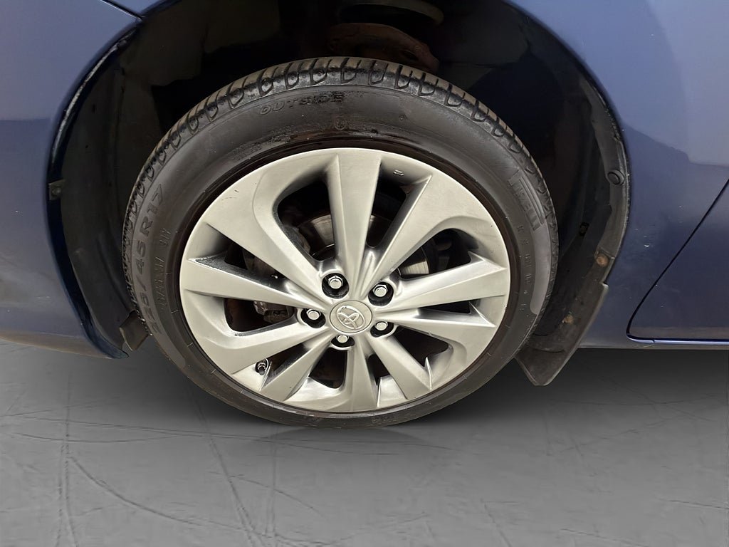 Vehicle Image 30