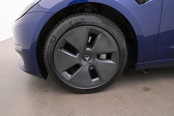 Vehicle Image 27