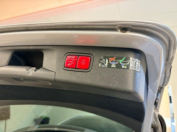 Vehicle Image 29