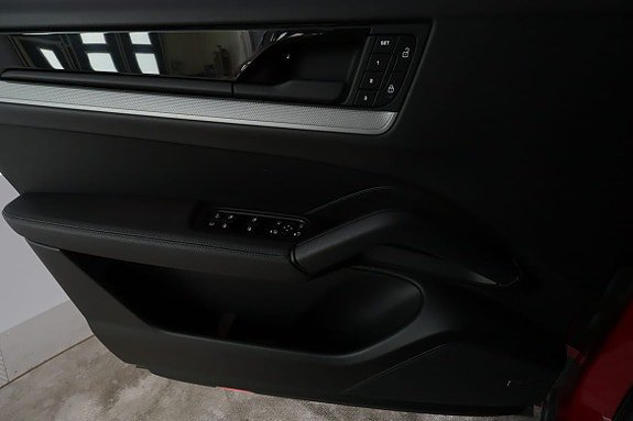 Vehicle Image 34