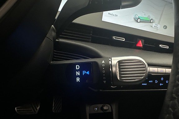 Vehicle Image 33