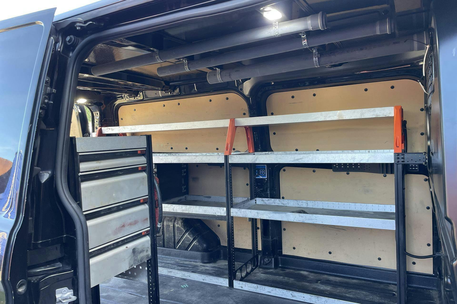 Vehicle Image 8