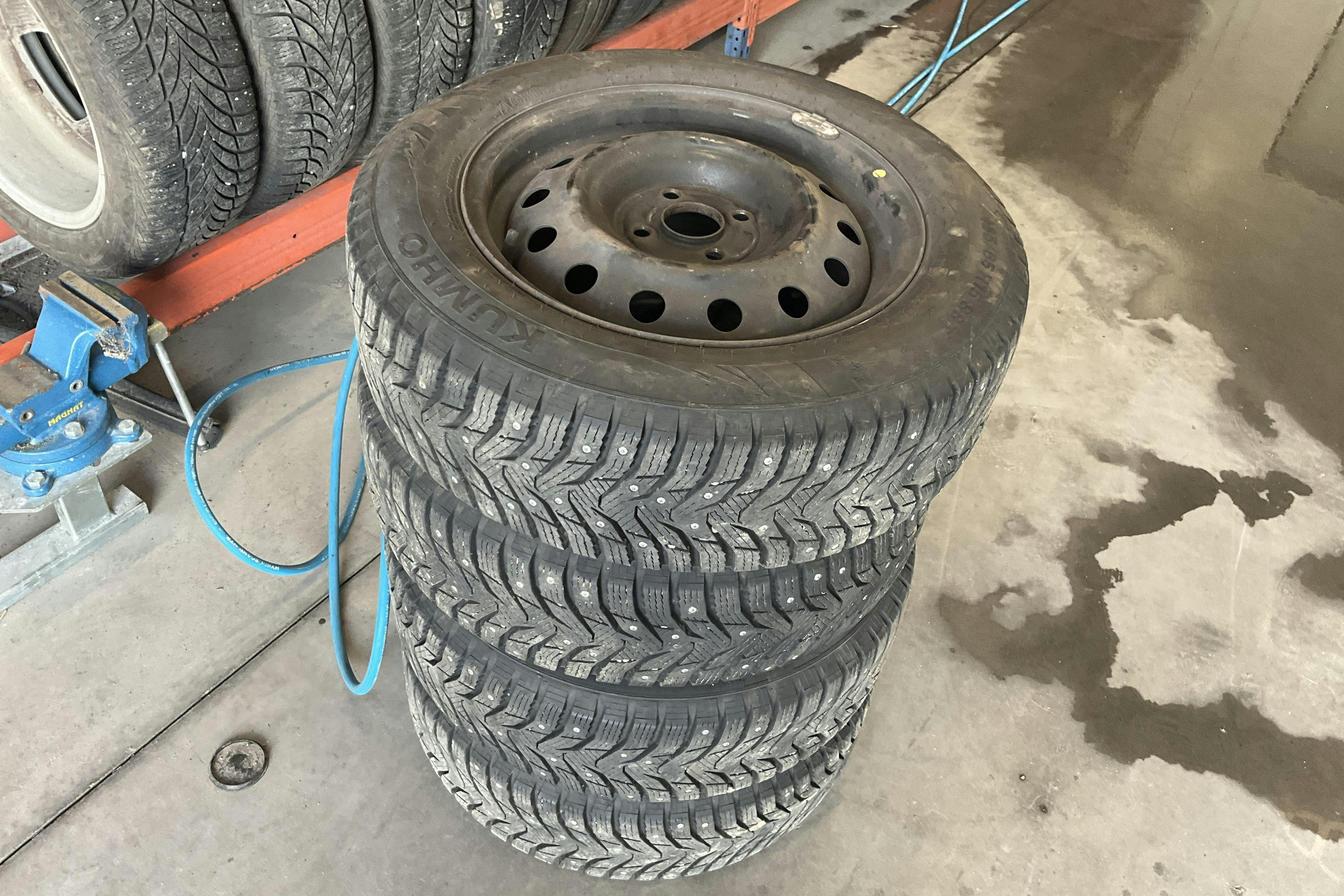 Vehicle Image 12