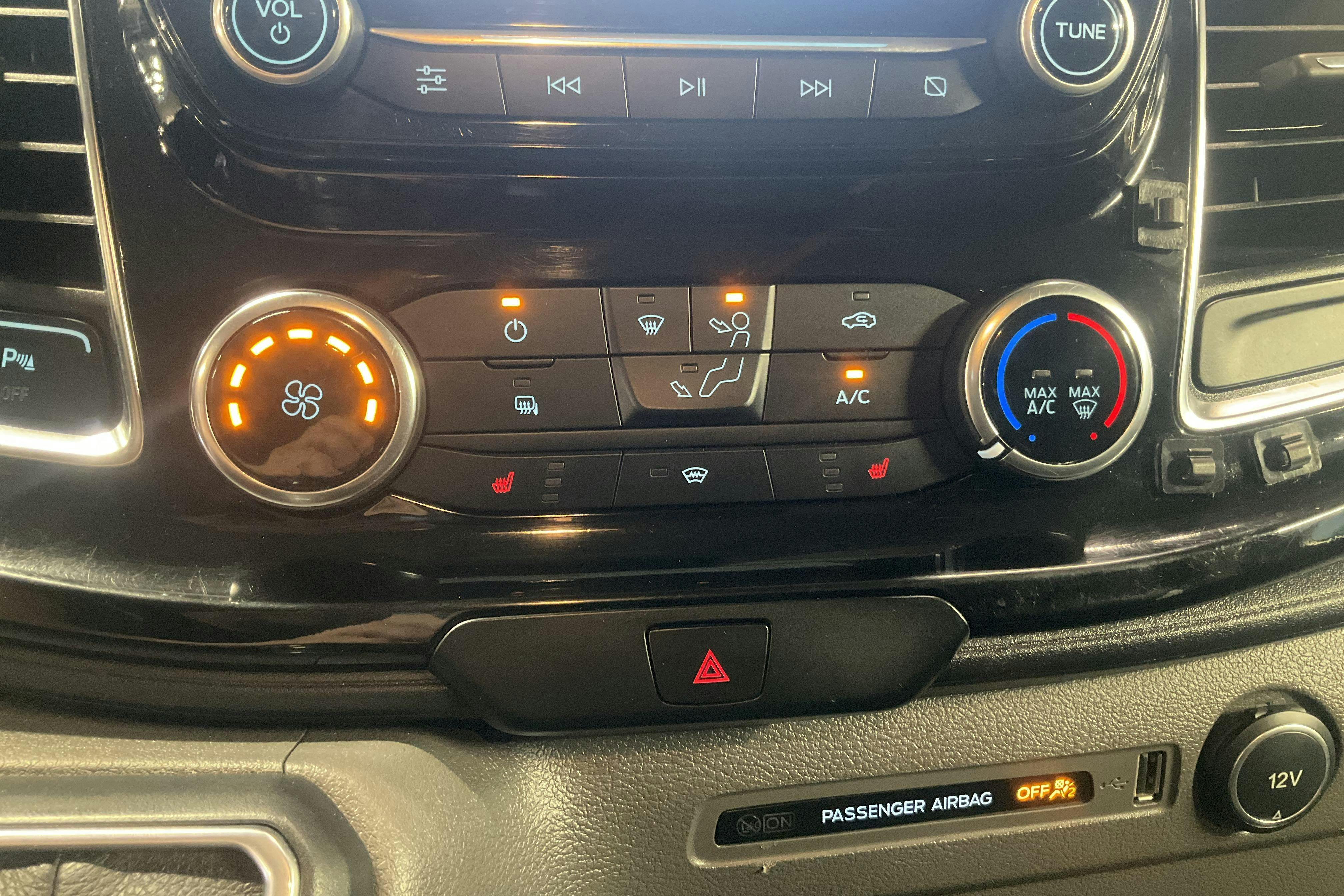 Vehicle Image 15