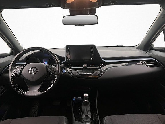Vehicle Image 11